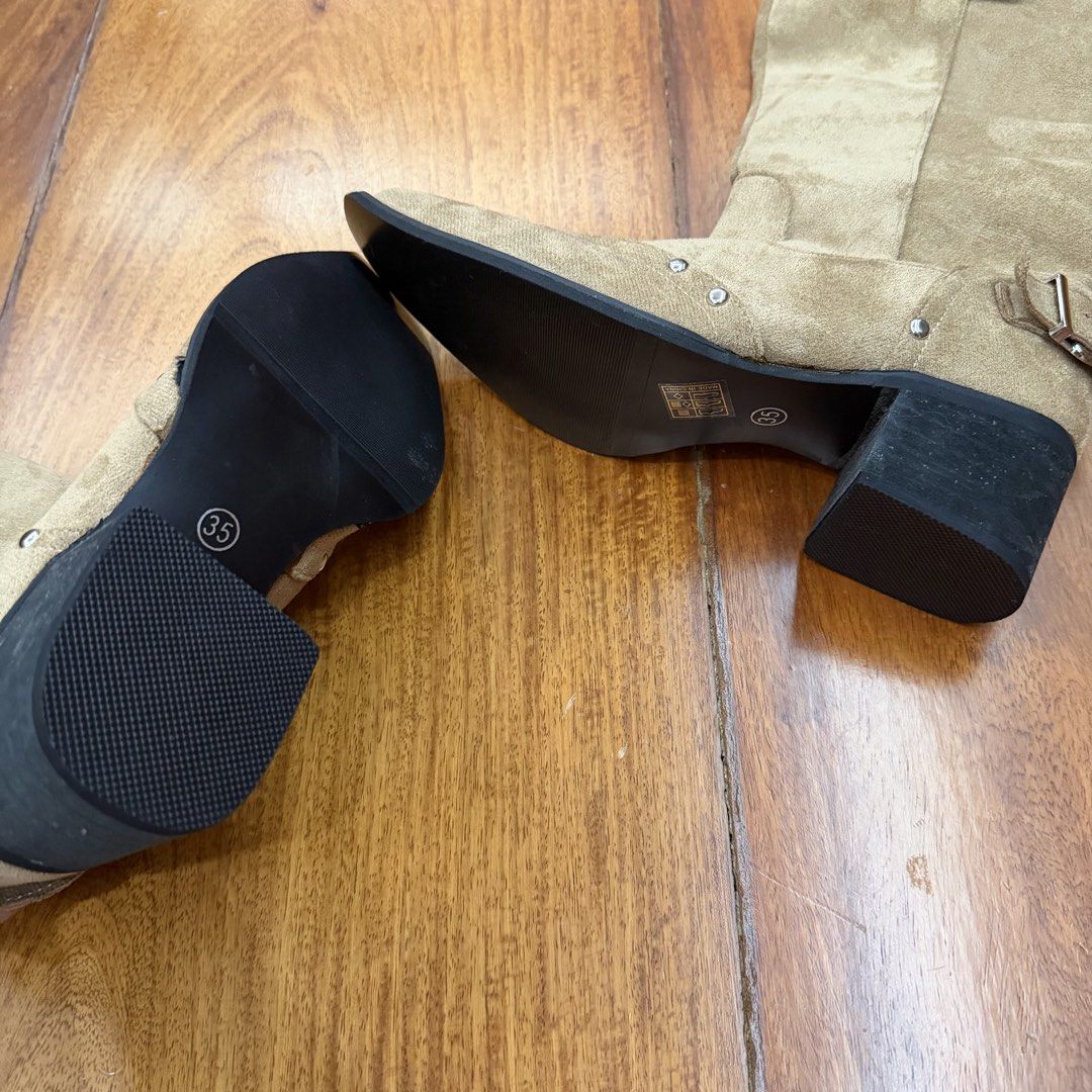 CLEARANCE SALE - Boots from DHGATE (Category: Boots) located in Muntinlupa City. Submitted by myrandomthingz (Listing ID 1468921254, Image 3). Description: .