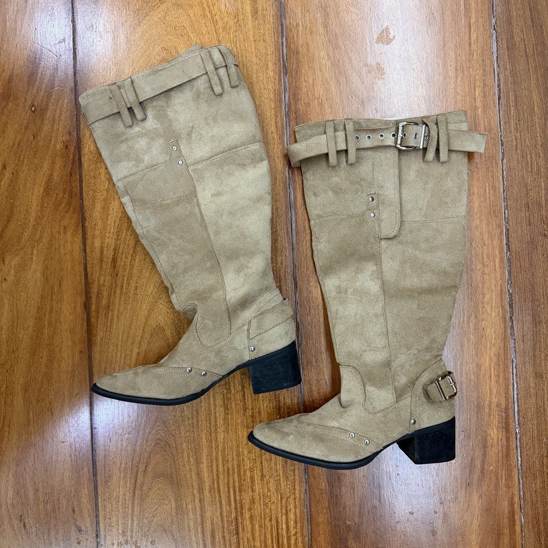 CLEARANCE SALE - Boots from DHGATE (Category: Boots) located in Muntinlupa City. Submitted by myrandomthingz (Listing ID 1468921254, Image 1). Description: .