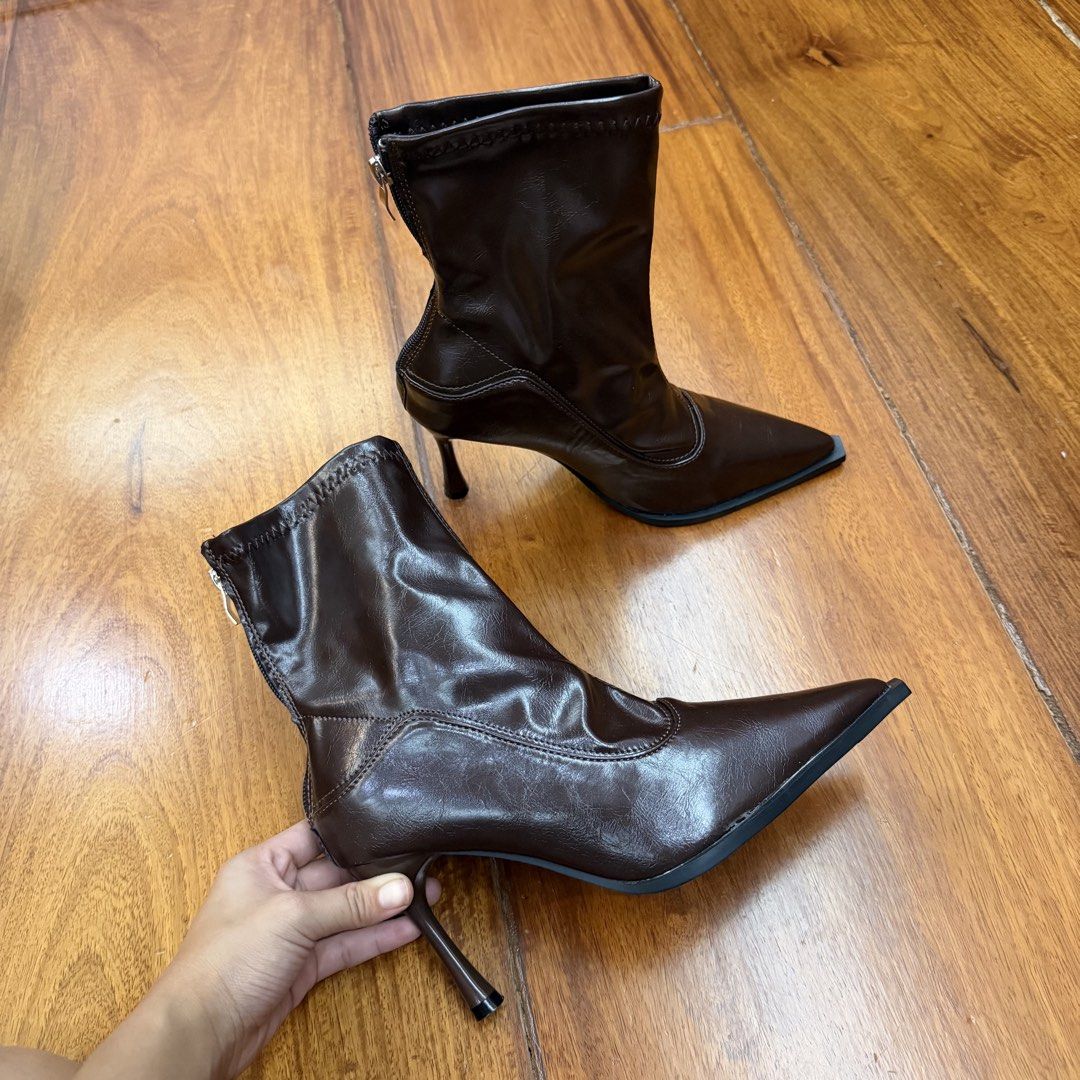 CLEARANCE SALE - Boots from DHGATE (Category: Boots) located in Muntinlupa City. Submitted by myrandomthingz (Listing ID 1468921375, Image 1). Description: .