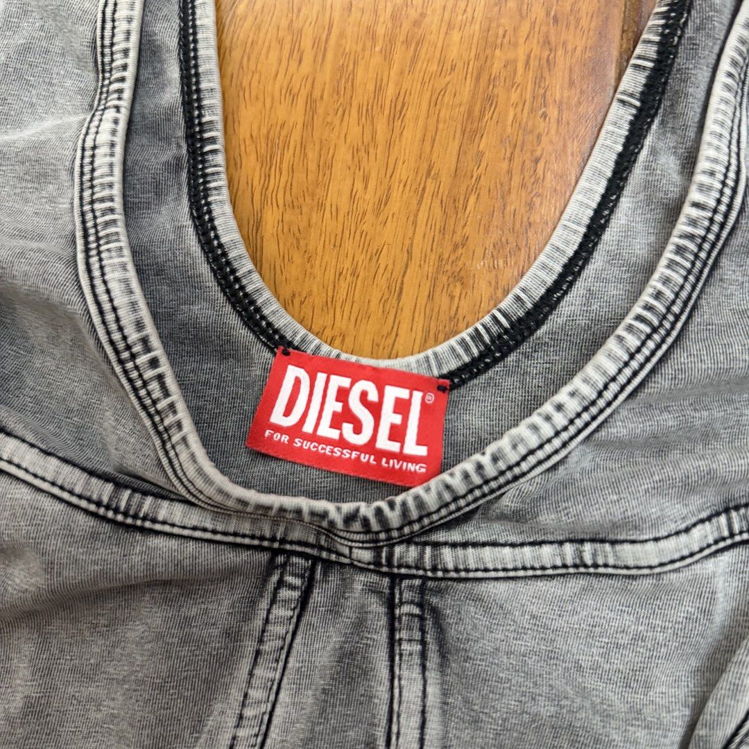 CLEARANCE SALE - Diesel Top (Category: Longsleeves) located in Muntinlupa City. Submitted by myrandomthingz (Listing ID 1468772607, Image 2). Description: .