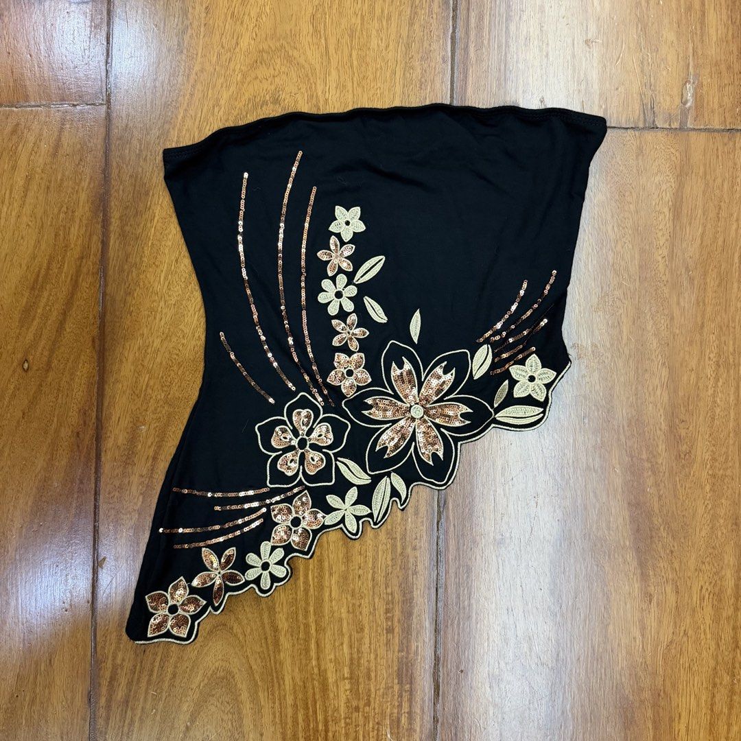 CLEARANCE SALE - Shein Top (Category: Sleeveless) located in Muntinlupa City. Submitted by myrandomthingz (Listing ID 1468820465, Image 1). Description: .