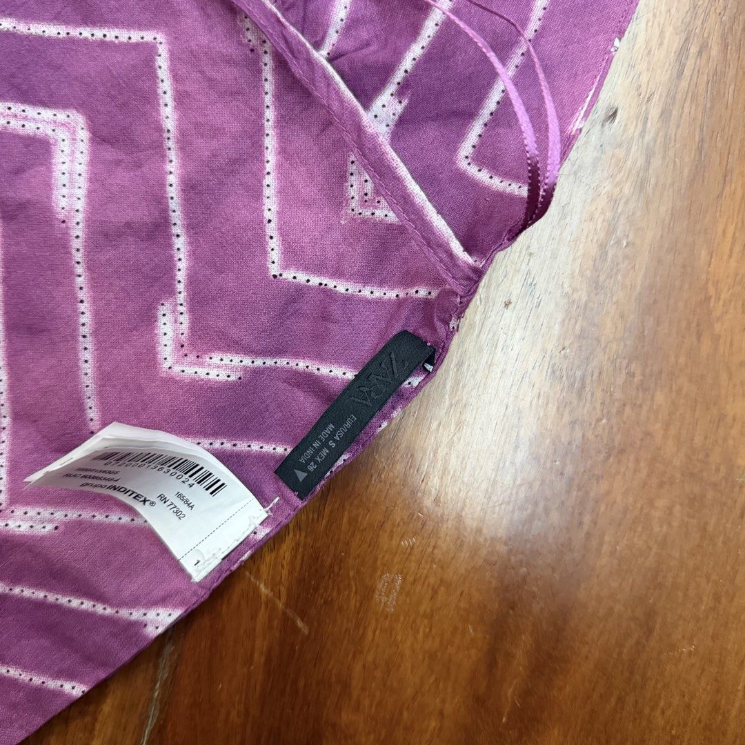 CLEARANCE SALE - Zara Backless Top (Category: Sleeveless) located in Muntinlupa City. Submitted by myrandomthingz (Listing ID 1468792057, Image 3). Description: .