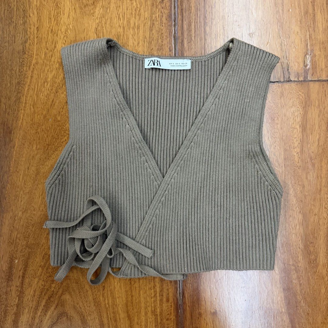CLEARANCE SALE - Zara Top (Category: Sleeveless) located in Muntinlupa City. Submitted by myrandomthingz (Listing ID 1468769769, Image 1). Description: .