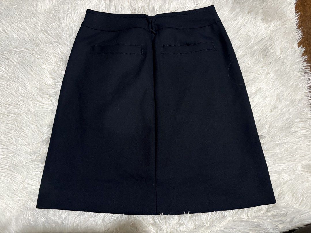 Club monaco (Category: Skirts) located in Baguio. Submitted by rheaanne07 (Listing ID 1468833600, Image 2). Description: Brandnew club monaco athena skirt L 19.5" W 26" Xs to s.