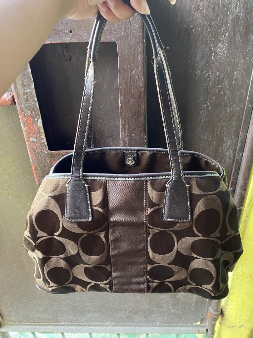 Coach Bag (Category: Luxury Bags & Wallets) located in Cainta. Submitted by peaches_2021 (Listing ID 1468836501, Image 3). Description: Rank AB Condition With normal signs of use especially with the strap No hangtag that's why selling low Dm if interested!.