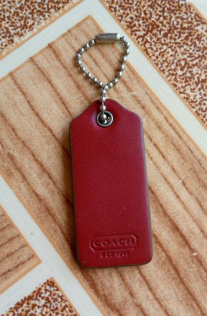 COACH BAG CHARM (Category: Luxury Accessories) located in General Santos City (Dadiangas). Submitted by ainna_bags19910622.680 (Listing ID 1468795245, Image 2). Description: COACH BAG CHARM 280 EACH.