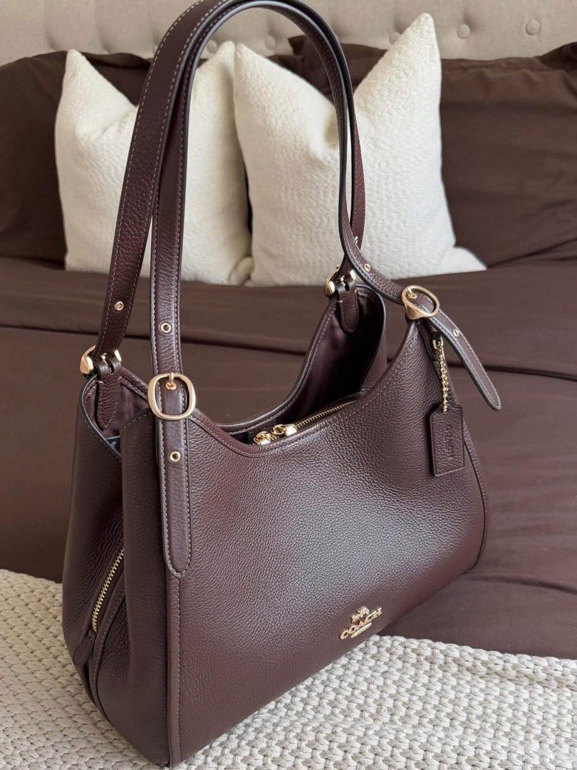 Coach Erin Maple (Category: Shoulder Bags) located in Binan City. Submitted by pinkykeenshop (Listing ID 1468884161, Image 2). Description: .