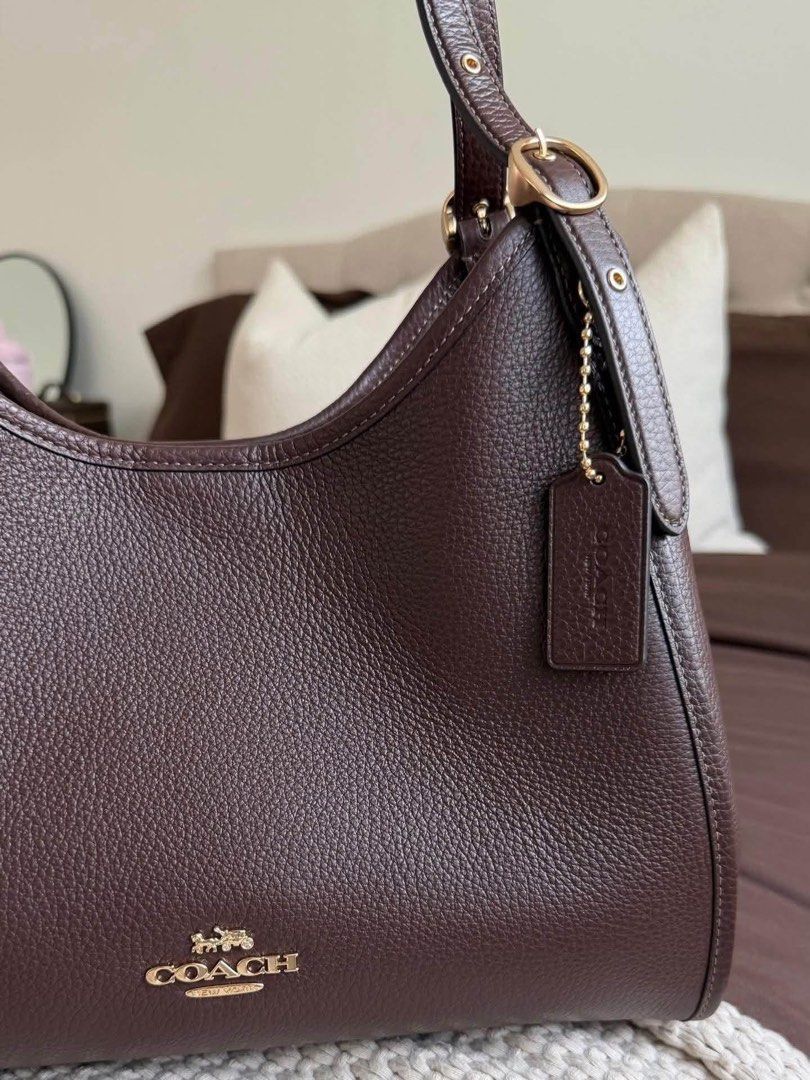 Coach Erin Maple (Category: Shoulder Bags) located in Binan City. Submitted by pinkykeenshop (Listing ID 1468884161, Image 3). Description: .