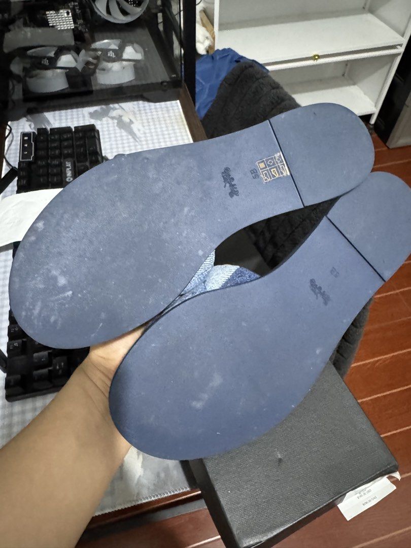 Coach Holly Quilted Patch Denim Slides Size 5B (Category: Flats & Sandals) located in Marikina City. Submitted by bangsfrancisco (Listing ID 1468833837, Image 2). Description: - Brand: Coach - Style: Holly Slides (Denim Multi) - Size: 5 B / 35.5 - Details: Quilted patch denim strap, gold-tone C logo hardware, blue footbed and sole - Condition: Brand new, never worn - Inclusions: Original box and tag with retail price Brandnew sinukat sukat lang s