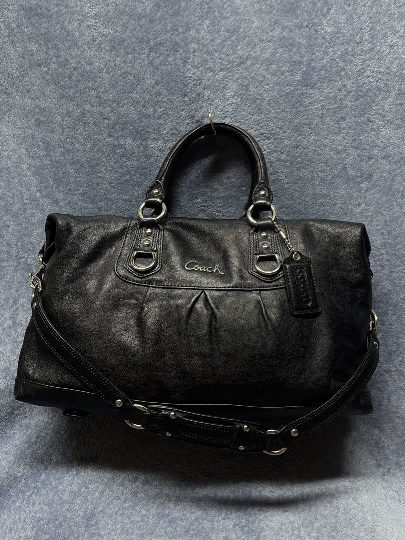 Coach Leather Ashley Satchel bag (Category: Luxury Bags & Wallets) located in Quezon City. Submitted by jomsellsdope (Listing ID 1468722155, Image 1). Description: With Dust Bag Rank A no major flaws .