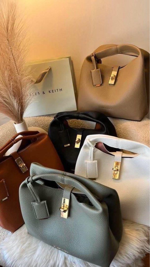 Coach Leather Shoulder Bag Various Colors (Category: Luxury Bags & Wallets) located in Manila. Submitted by silverlion_7d2d82 (Listing ID 1468844081, Image 2). Description: ALL DESCRIPTION INCLUDED ON PICTURE .