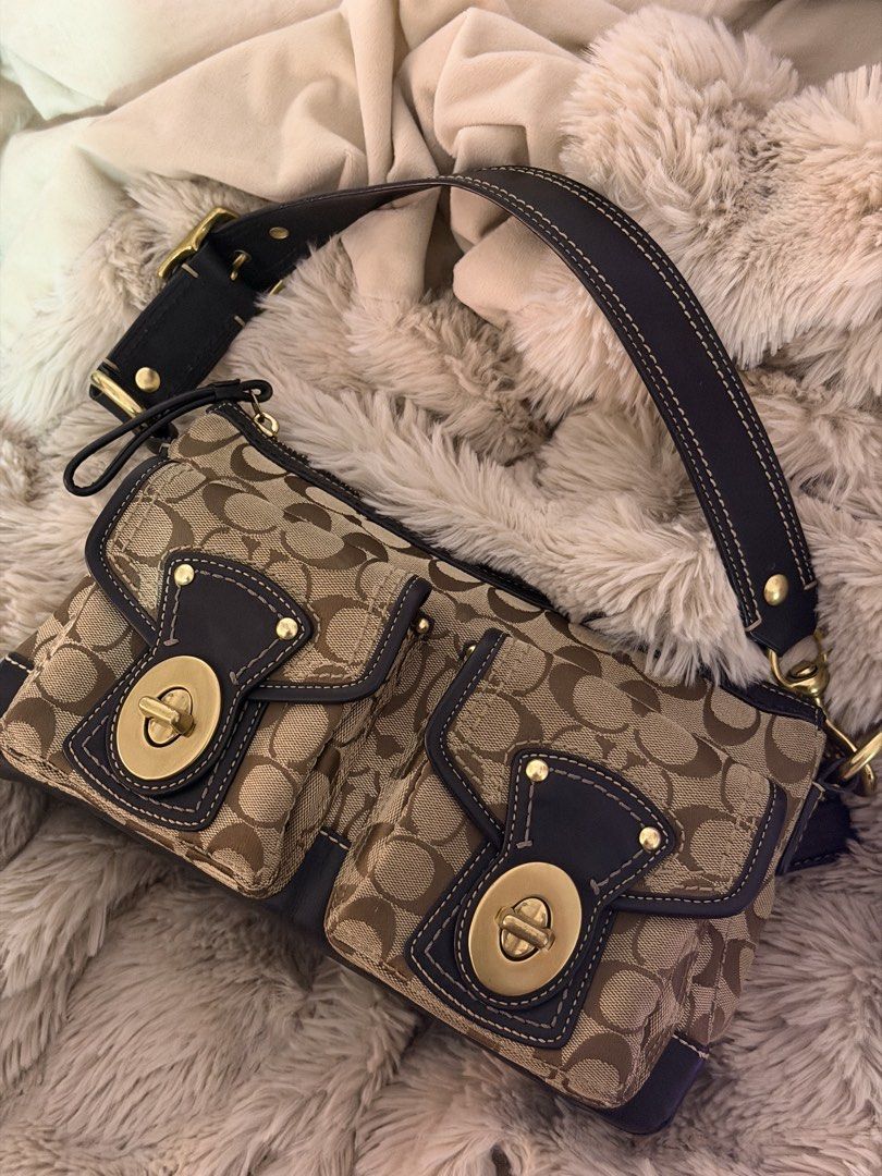 Coach Legacy Vintage Shoulder Bag (Category: Shoulder Bags) located in Manila. Submitted by youseebiggirl (Listing ID 1468834848, Image 1). Description: Rank SA ✨ No rubs, damage and not repaint 🖤 Used only once 💖 .