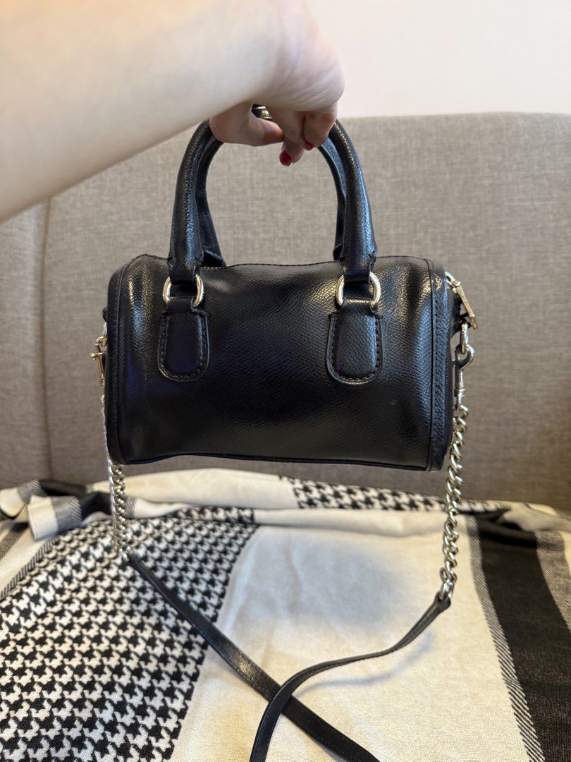 Coach mini madisson (Category: Luxury Bags & Wallets) located in Cebu City. Submitted by farahjeani55804 (Listing ID 1468809425, Image 3). Description: Lightly used. Some sign of usage. Very cutesy!! Letting go as I have bought a new one. This is originallllllll!!!.