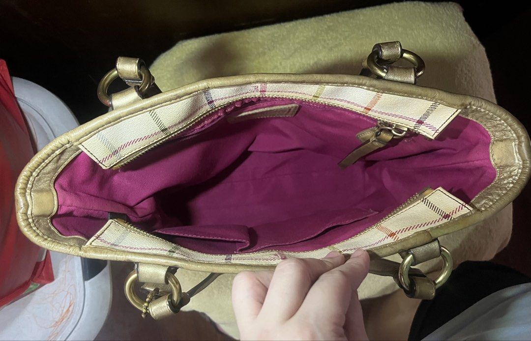 Y2K!! Rare! Coach Peyton Tattersall Tote Bag (Category: Tote Bags) located in Daraga. Submitted by pickandgo26 (Listing ID 1468770962, Image 3). Description: Clean inside and out. Normal sign of use. Flaw with the handles (last pic) Pls see photos for reference. .
