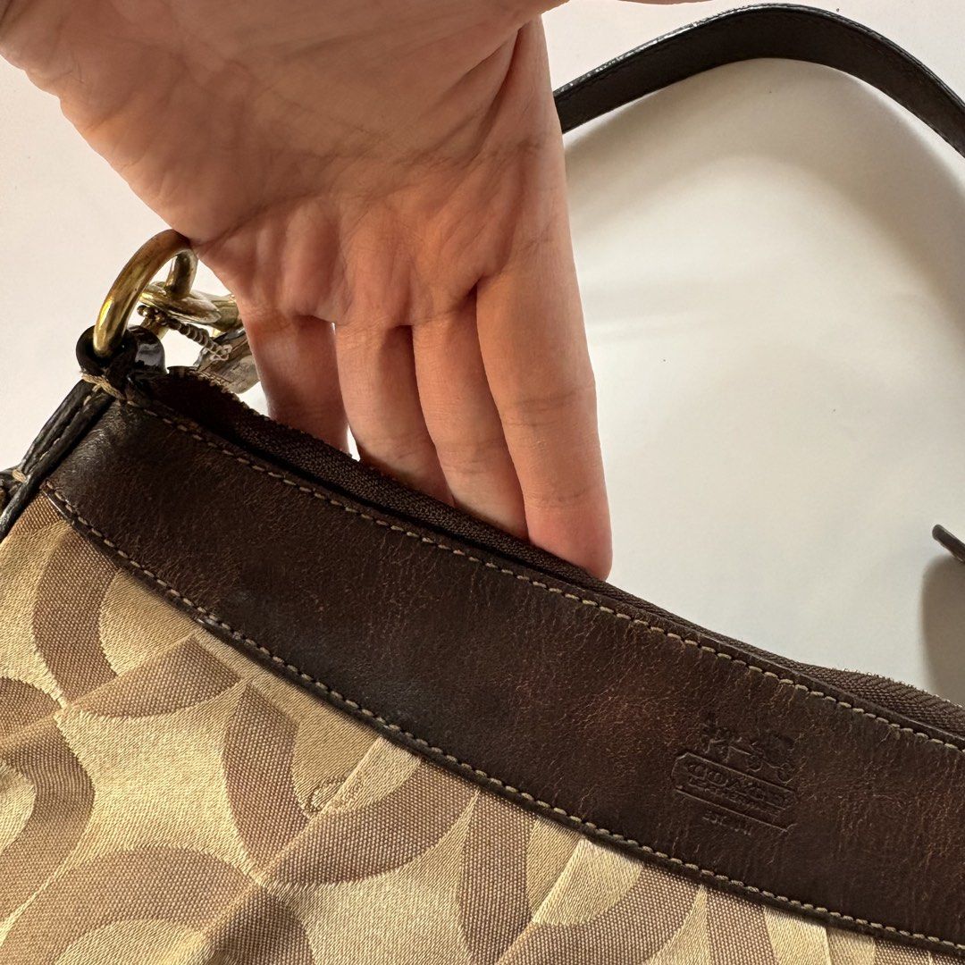 Coach pretty Maddison baguette bag (Category: Shoulder Bags) located in Quezon City. Submitted by kaelian_couture (Listing ID 1468847842, Image 2). Description: Faded creed See photos for issue.