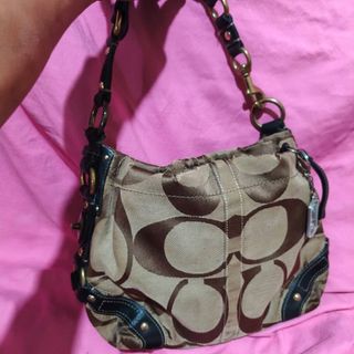(Category: ) located in . Submitted by venus23 (Listing ID 1468781714, Image 1). Description: .