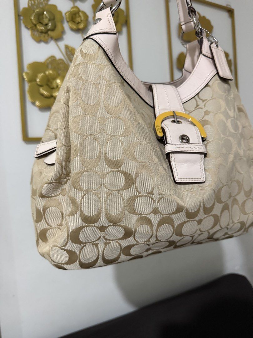 Coach Soholynn Large (Category: Luxury Bags & Wallets) located in Calbayog City. Submitted by incesrueda (Listing ID 1468719314, Image 2). Description: .