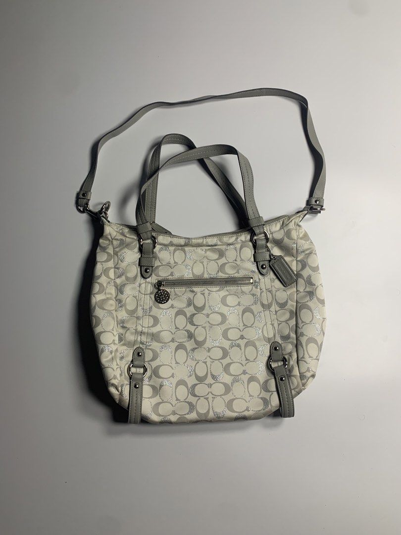 COACH TWO WAY BAGS (Category: Shoulder Bags) located in Dinalupihan. Submitted by bigboythrift7 (Listing ID 1468892043, Image 1). Description: COACH TWO WAY BAGS GOOD CONDITION MINIMAL SCRATCH STILL PRESENTABLE ₱3580+SHIPPING LOCATION DINALUPIHAN BATAAN.