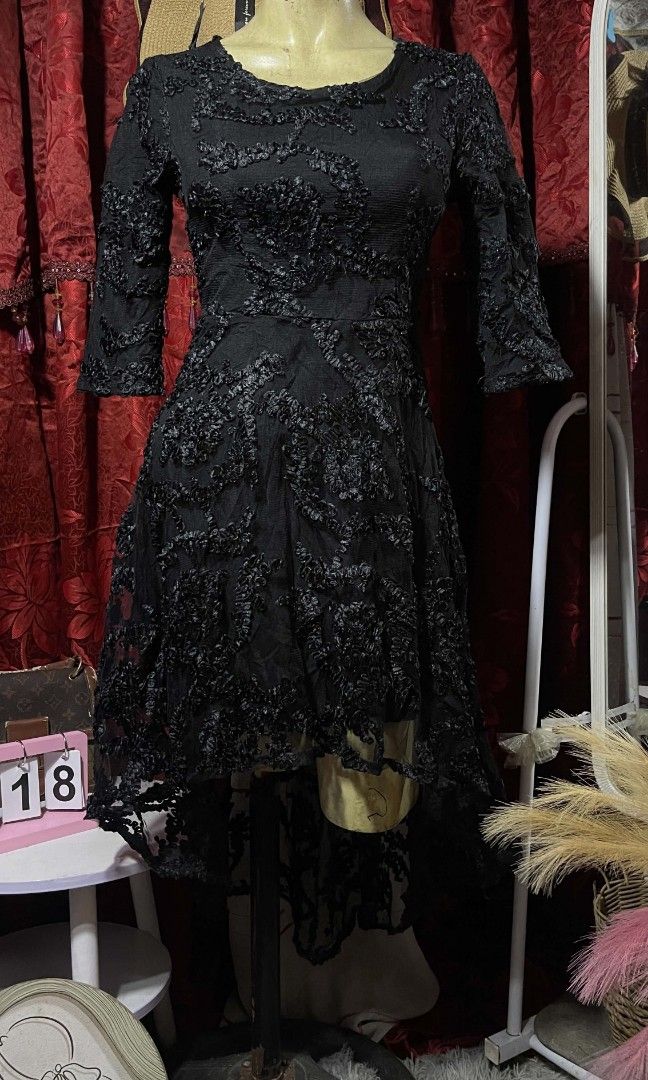 Cocktail dress (Category: Dresses) located in Manila. Submitted by wheneity67thifted (Listing ID 1468927037, Image 2). Description: This item is a black high-low lace cocktail dress with a round neckline and three-quarter sleeves..