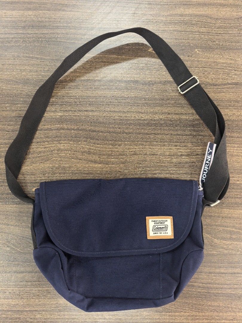 Coleman Sling Bag (Category: Sling Bags) located in Quezon City. Submitted by vintagespektroom (Listing ID 1468909258, Image 2). Description: For sale Coleman sling bag In excellent condition H21cm 30cm For inquiries, message or call me at 09171548596 Quezon City area Shipping at buyer's expense Mode of payment : Gcash/COD/Bank transfer.