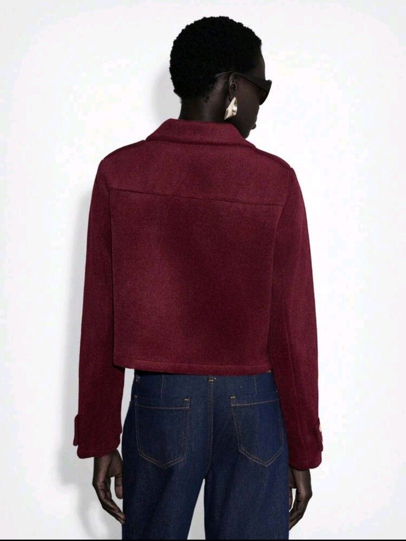 Collar Button Burgundy Autumn Jacket (Small) (Category: Coats, Jackets and Outerwear) located in Muntinlupa City. Submitted by its.joy (Listing ID 1468761606, Image 2). Description: 🏷️ bought original price ₱1,228.