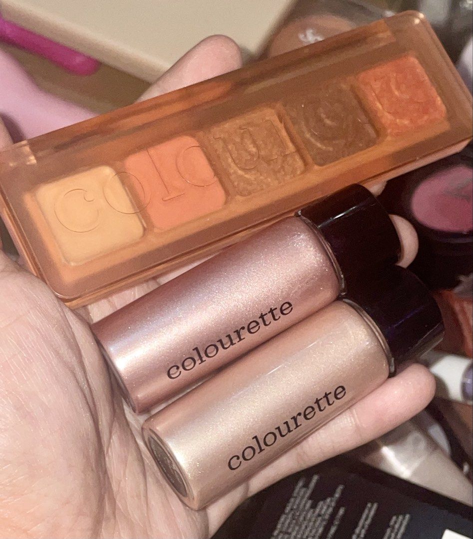Colourette Eyeshadow Shimmertint Makeup Bundle Take All (Category: Makeup) located in Rizal. Submitted by massivedecluttering (Listing ID 1468836766, Image 1). Description: eyeshadow na swatch at used the primer once-EXP Sep 2027 the shimmertint may unting sira ang cap pero naswatch lang din. Smells like chocolate .