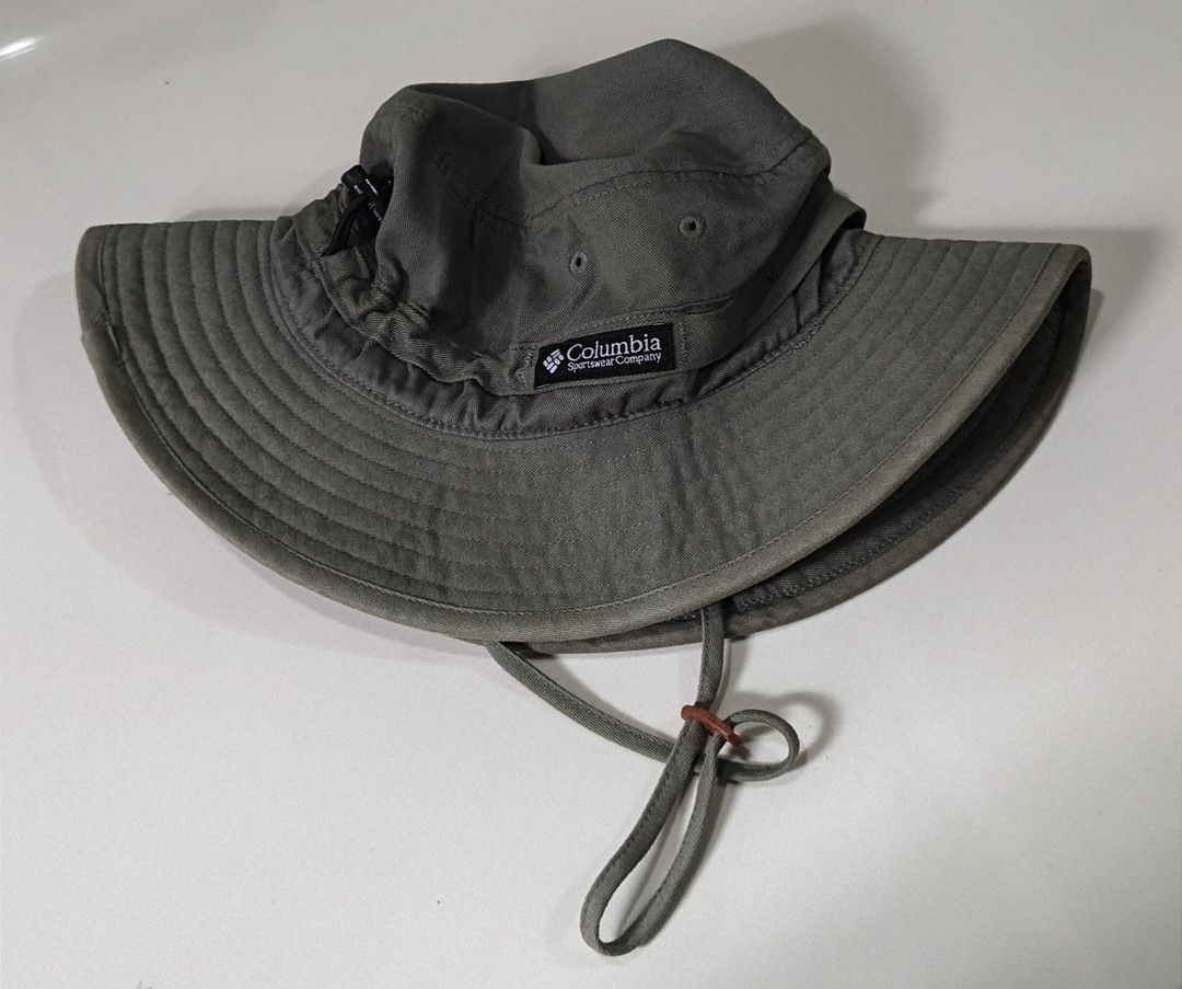 Columbia bucket hat (Category: Caps & Hats) located in Naga. Submitted by otaydenyoks (Listing ID 1468756842, Image 1). Description: one size.