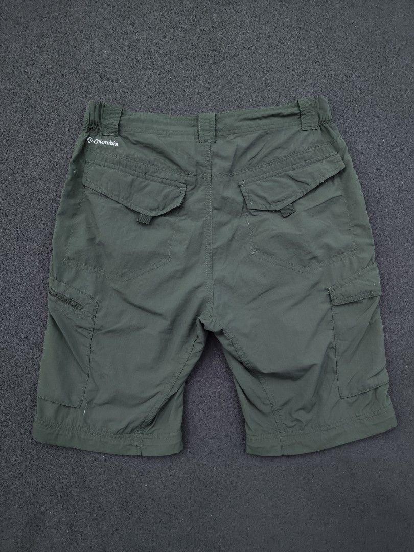 Columbia Trek Shorts (Category: Shorts) located in Bulacan. Submitted by emilj23 (Listing ID 1468724643, Image 3). Description: Columbia Trek Shorts Size 30 on tag L 20 W 30 Leg Hole 9 Condition 9.5/10 Color rate 9.5/10 No Issue.