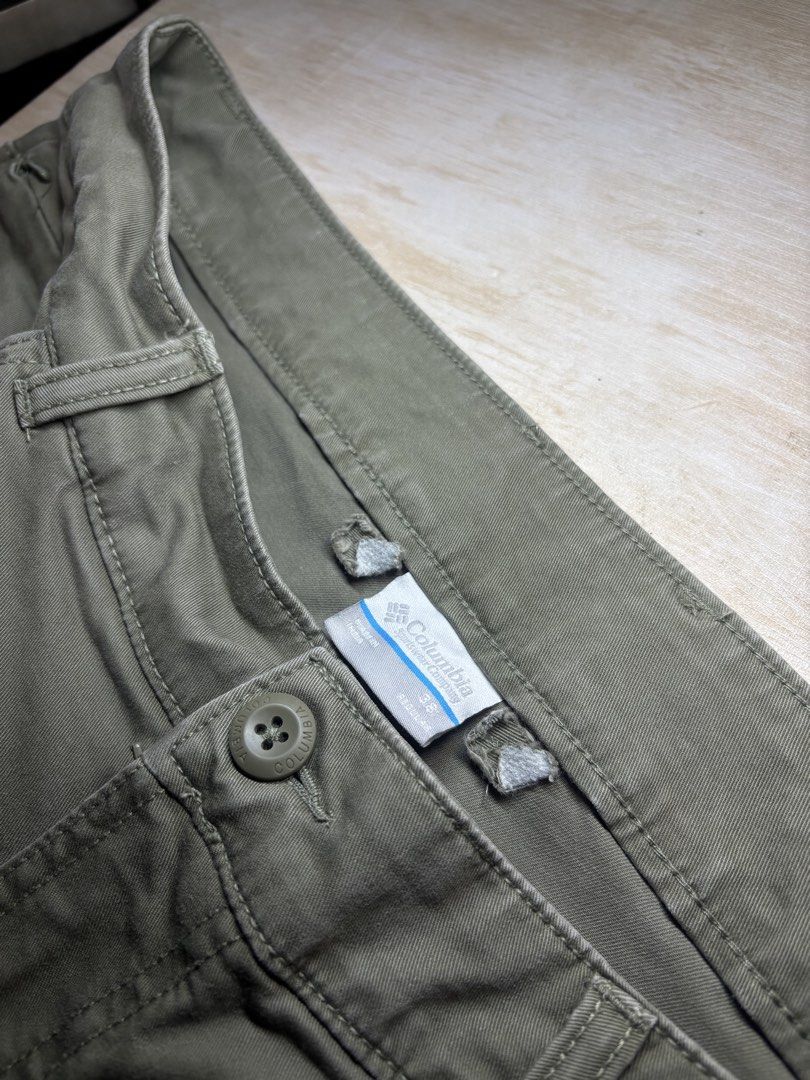 COLUMBIA UTILITY PANTS (Category: Chinos) located in Cabuyao City. Submitted by pormanation-thrift-store (Listing ID 1468890448, Image 2). Description: COLUMBIA UTILITY PANTS Condition: LIKE NEW Color rate: 10/10 (PWEDE SA MASELAN) Size: 38 Dimes: 36-38”Wx41”L Issue: NONE✅ Price: 1200.