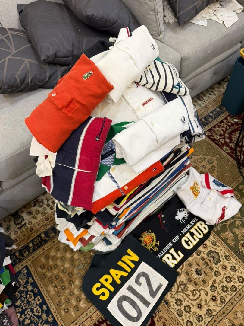 COMBO KOLER (Category: Tshirts & Polo Shirts) located in Kuala Lumpur. Submitted by dakrul (Listing ID 1468772260, Image 3). Description: COMBO KOLER 📍120 HELAI 📍SIAP DOBI TAPI ADA ITEM YG ADA KOTORAN LAGI 📍COD DENGKIL@BERDEKATAN 📍JAUH POS JNT 📍HARGA 1.5K boleh ejas 📍NAK VD PENUH ROGER NO BAWAH 018 267 1760.
