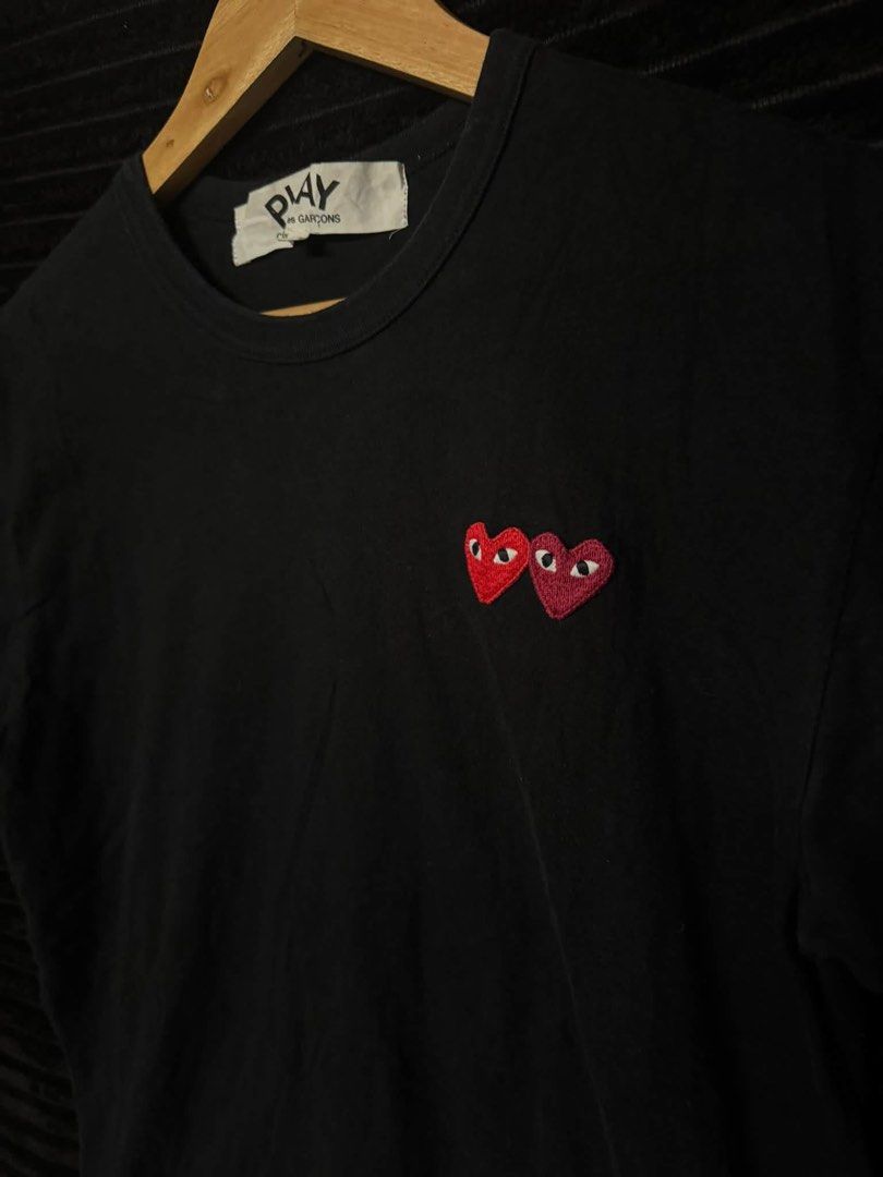 Comme des garcons double heart tee (Category: Tshirts & Polo Shirts ) located in Taguig. Submitted by thriftboy23 (Listing ID 1468753624, Image 2). Description: CDG DOUBLE HEART TEE Width: 19 Length: 26 Size M Excellent Condition Color rate: 10/10 No flaws Location: Pinagsama Taguig City.