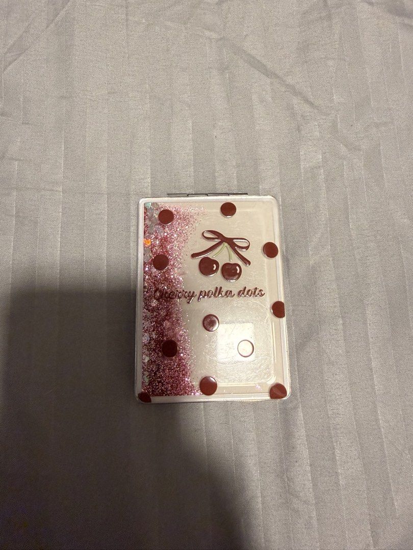 Compact Mirror (Category: Makeup) located in Manila. Submitted by karizetto (Listing ID 1468863449, Image 1). Description: unused has hairlines sa front cover.