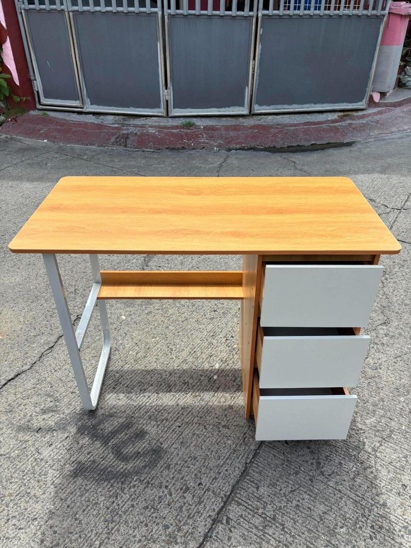 Computer table/ study table (Category: Office Furniture & Fixtures) located in Manila. Submitted by dolorchris69891 (Listing ID 1468770526, Image 2). Description: COMPUTER TABLE/STUDY TABLE LIGHT BROWN AVAILABLE.