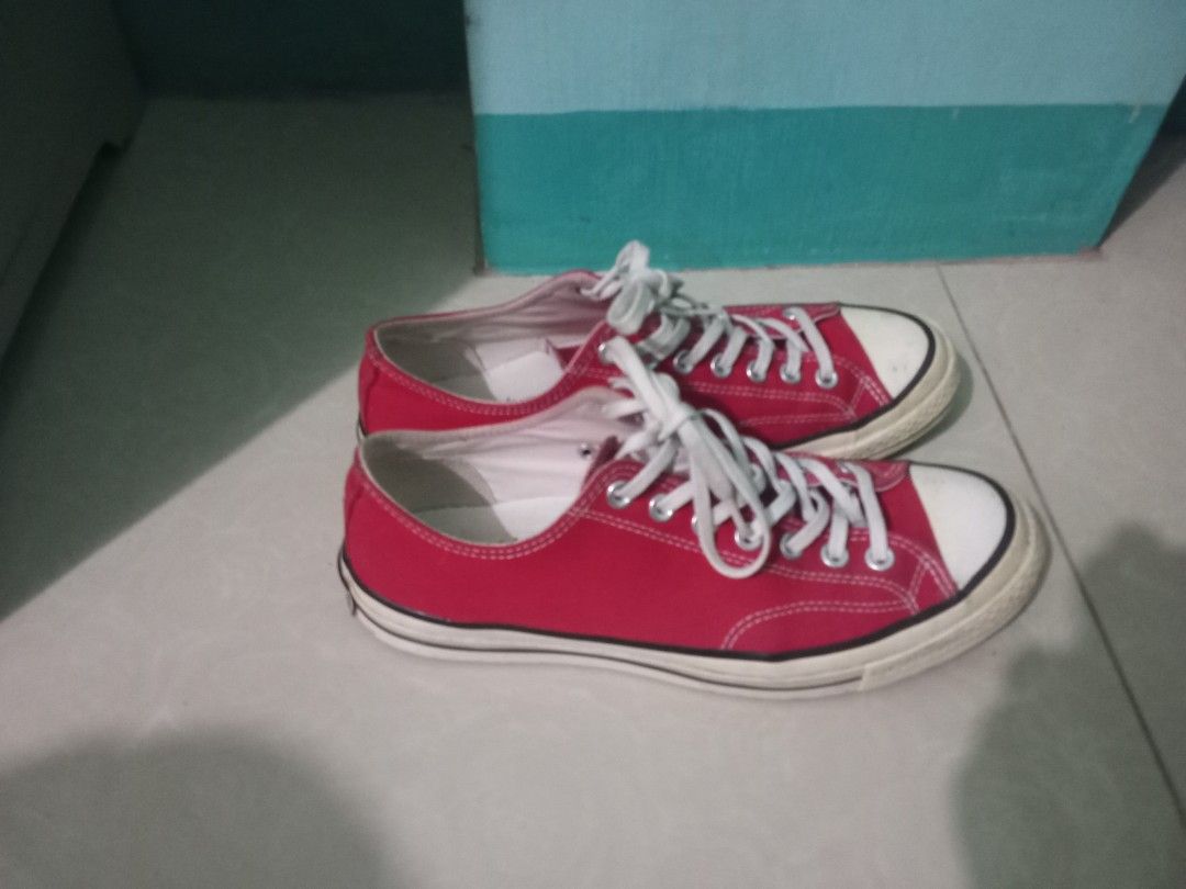 Converse Chuck 70 Enamel Red (Category: Sneakers) located in Silang. Submitted by jambapparel (Listing ID 1468855853, Image 2). Description: For Sale Preloved Converse Chuck 70 Enamel Red 💯Legit color may vary due to lighting 8/10 issues were shown in the pictures needs cleaning RFS: Unused item. Ilang beses lang nagamit at natambak nalang Selling for ₱1,000 plus shipping fee pass sa baratan pls. 🔑PM.