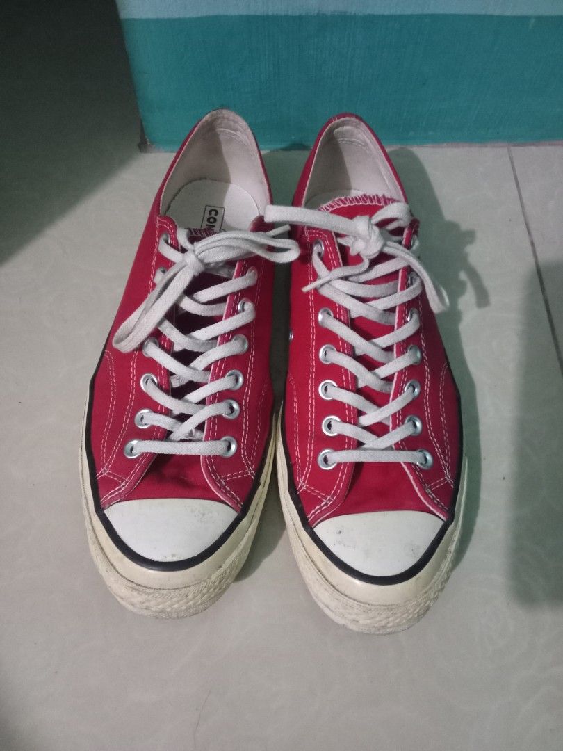 Converse Chuck 70 Enamel Red (Category: Sneakers) located in Silang. Submitted by jambapparel (Listing ID 1468855853, Image 1). Description: For Sale Preloved Converse Chuck 70 Enamel Red 💯Legit color may vary due to lighting 8/10 issues were shown in the pictures needs cleaning RFS: Unused item. Ilang beses lang nagamit at natambak nalang Selling for ₱1,000 plus shipping fee pass sa baratan pls. 🔑PM.