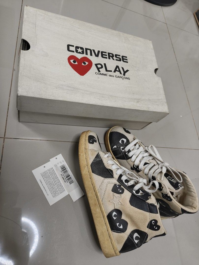 CONVERSE PLAY (Category: Shoe inserts) located in Paranaque City. Submitted by judy.arquillos (Listing ID 1468768996, Image 1). Description: CONVERSE COMME'S DE GARCONS SIZE 7 WOMEN NEED CLEANING ONLY 6 MEN ALL DETAILS INDICATED SEE TO APPRECIATE 2500 J&T LALAMOVE.