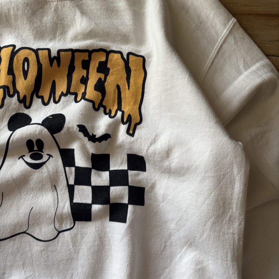 cool halloween ghost white graphic sweater (Category: Coats, Jackets and Outerwear) located in Calamba. Submitted by wearlikenobody (Listing ID 1468739698, Image 3). Description: Length: 25” Width: 20” Condition: 10/10 Issue: None Size: m.