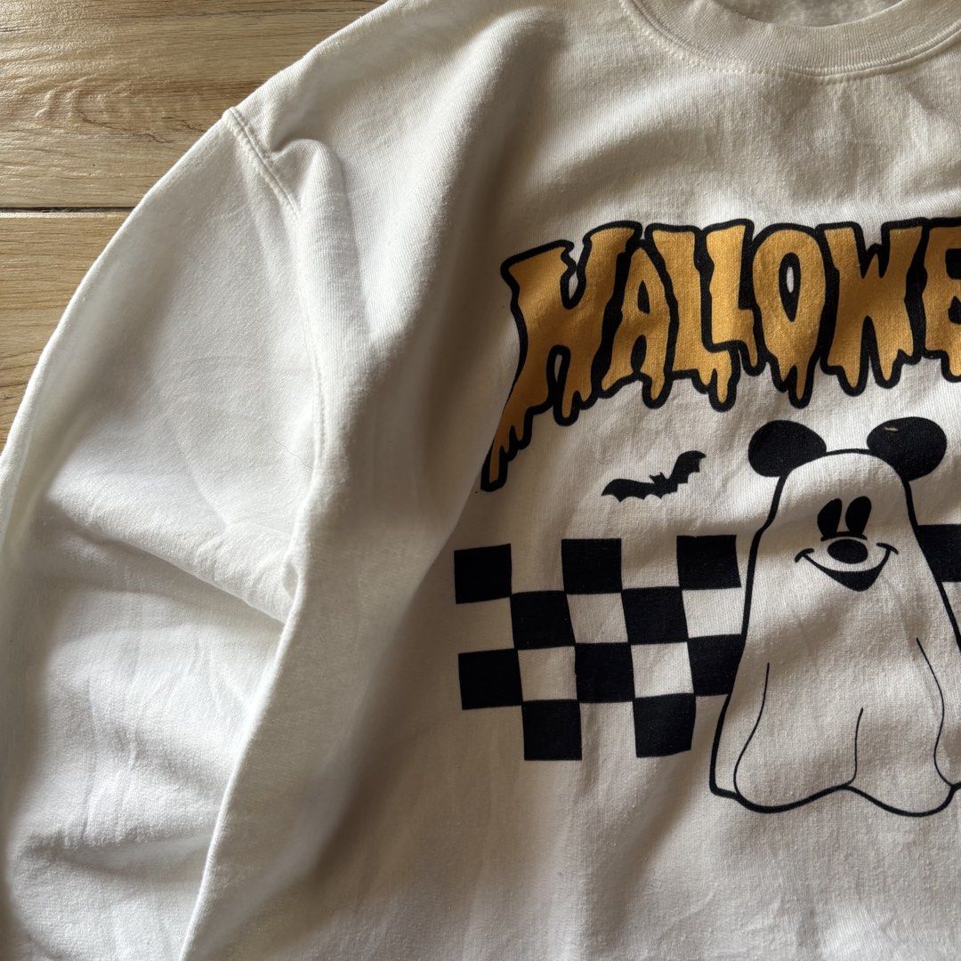 cool halloween ghost white graphic sweater (Category: Coats, Jackets and Outerwear) located in Calamba. Submitted by wearlikenobody (Listing ID 1468739698, Image 2). Description: Length: 25” Width: 20” Condition: 10/10 Issue: None Size: m.