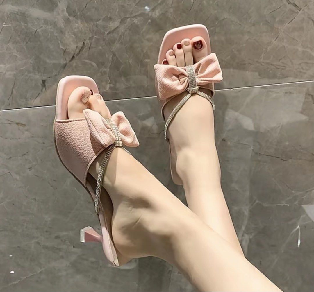 Coquette kitten heels (Category: Heels) located in Manila. Submitted by findsbysteph (Listing ID 1468805950, Image 3). Description: .
