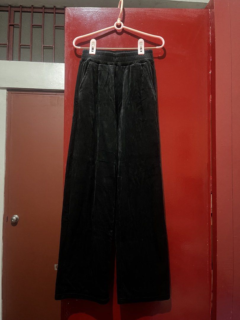 corduroy pants (Category: Other Bottoms) located in Quezon City. Submitted by mademoisjelle (Listing ID 1468871970, Image 1). Description: 37 inches long.