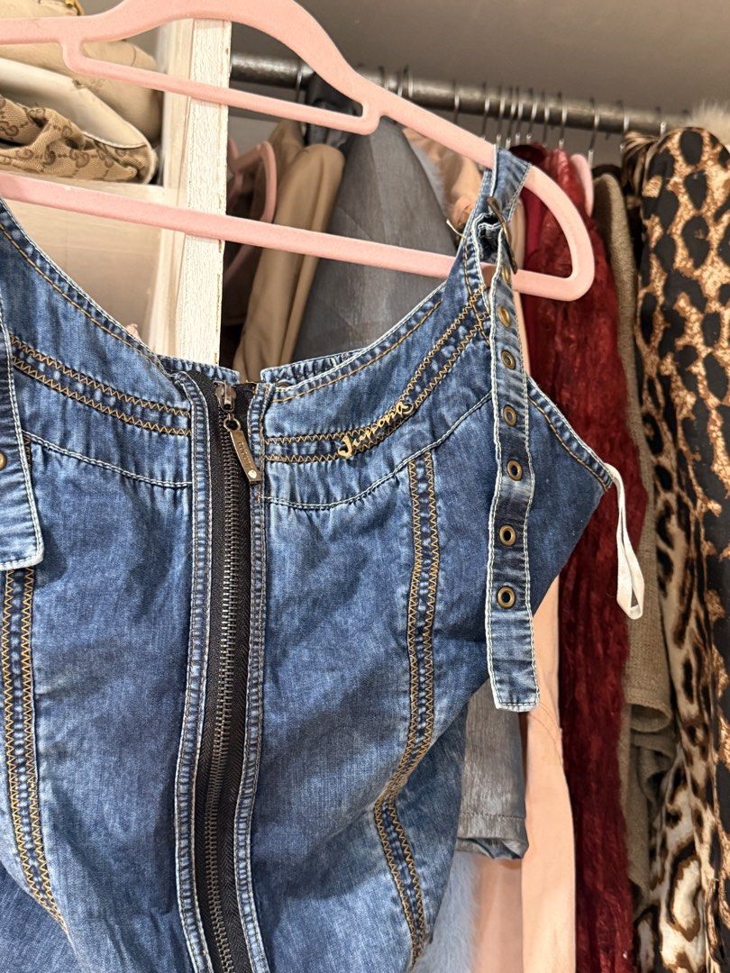 Corset Denim Top (Category: Sleeveless) located in Lapu Lapu. Submitted by bzzzzarah (Listing ID 1468796891, Image 2). Description: .