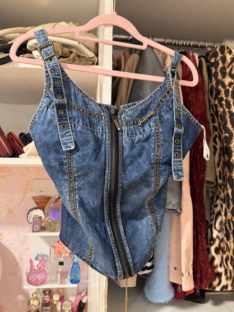 Corset Denim Top (Category: Sleeveless) located in Lapu Lapu. Submitted by bzzzzarah (Listing ID 1468796891, Image 1). Description: .