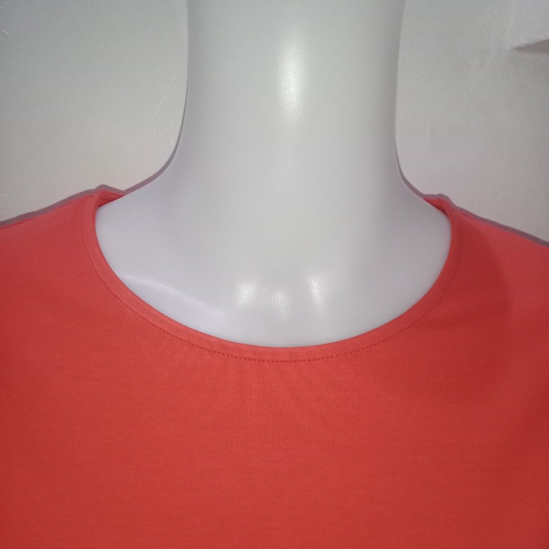 COS Red Orange Dress (Category: Dresses) located in Manila. Submitted by shoekendi (Listing ID 1468927365, Image 3). Description: looks new.