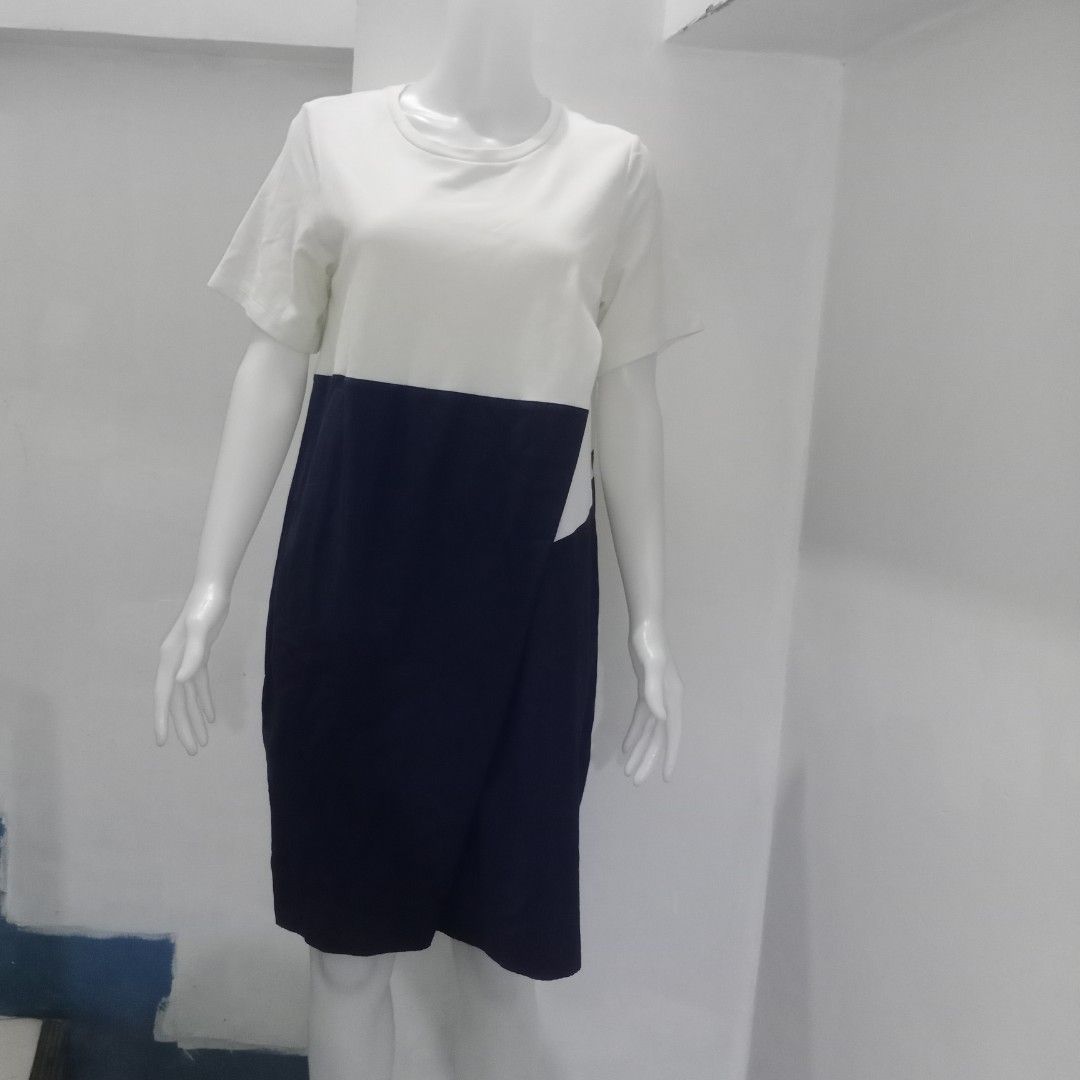 COS White -Blue Dress (Category: Dresses) located in Manila. Submitted by shoekendi (Listing ID 1468927461, Image 2). Description: looks new.