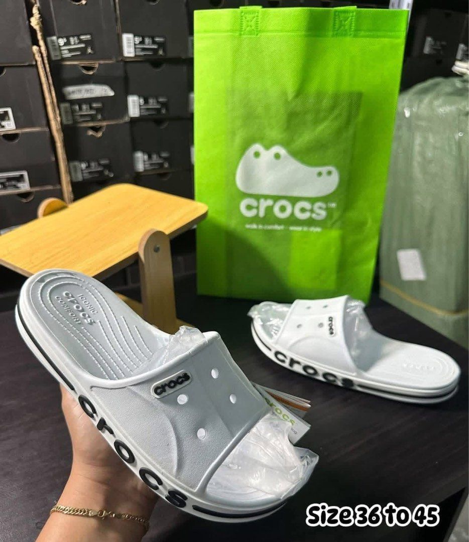 Crocs Classic Platform Slide Sandals (Category: Slippers and slides) located in Manila. Submitted by _jmpxrkkk (Listing ID 1468908127, Image 3). Description: 📩 FOR SALE: CROCS SLIDES ✨💗 ₱500 w/ ECOBAG available sizes: 36 to 45 available colors: - pink - purple - cream - white - black - gray - navy blue women > add size 36/37 38/39 40/41 men > standard size 41/42 43/44 45/46 dm me if interested, thankie! 💗.