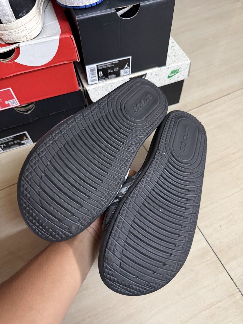 Crocs Slides (Category: Slippers & Slides) located in Taguig. Submitted by thesocialthrift (Listing ID 1468929903, Image 2). Description: For sale Crocs slides for Men’s size 9 Men’s no issue as new Authentic 💯.