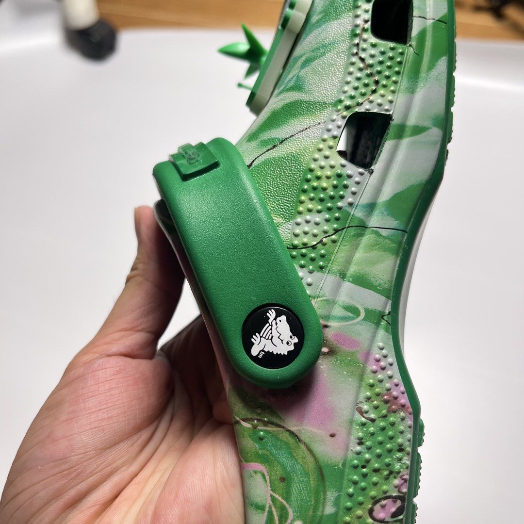 Crocs x Futura Laboratories (Category: Slippers and slides) located in Calamba. Submitted by _limitedsupply (Listing ID 1468873066, Image 3). Description: Crocs x Futura Laboratories Size: 5 Mens / 7 Womens Condition: Excellent 🏷️₱3,000 + sf.
