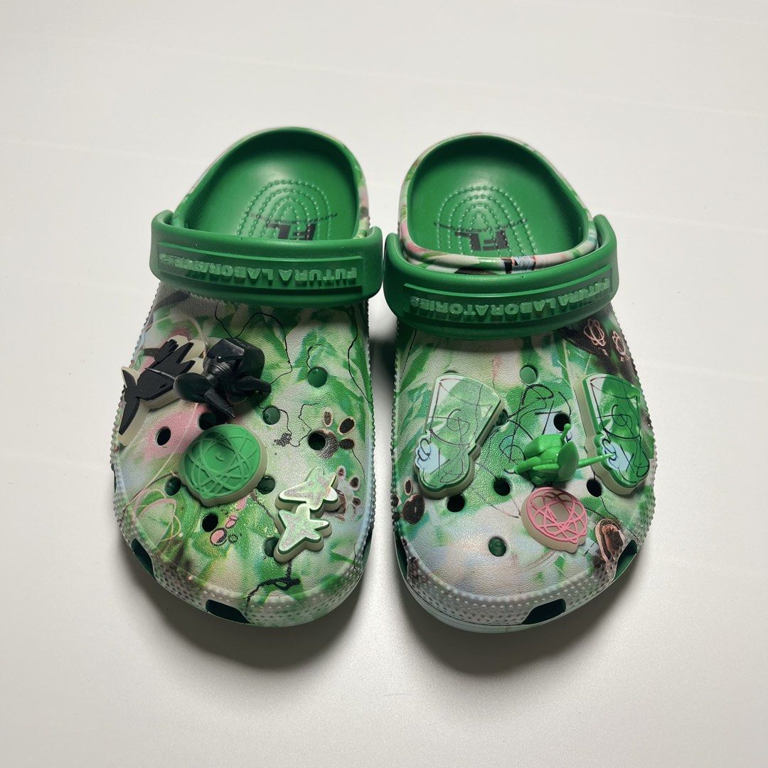Crocs x Futura Laboratories (Category: Slippers and slides) located in Calamba. Submitted by _limitedsupply (Listing ID 1468873066, Image 2). Description: Crocs x Futura Laboratories Size: 5 Mens / 7 Womens Condition: Excellent 🏷️₱3,000 + sf.