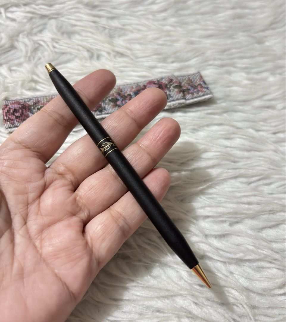Cross Mechanical Pencil (Category: Other Stationery & Craft) located in Paranaque City. Submitted by dalle_closet (Listing ID 1468724081, Image 2). Description: slightly used made in U.S.A.