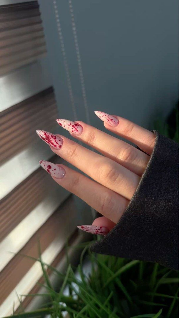 Custom Press-on Nails (@Vixen Nails) (Category: Hands & Nails) located in Manila. Submitted by prelovedbynicolae (Listing ID 1468774649, Image 2). Description: Pricing - ₱250 base price (plain) - ₱450 moderate design - ₱600 complex Message me for inquiries 👻🩸.